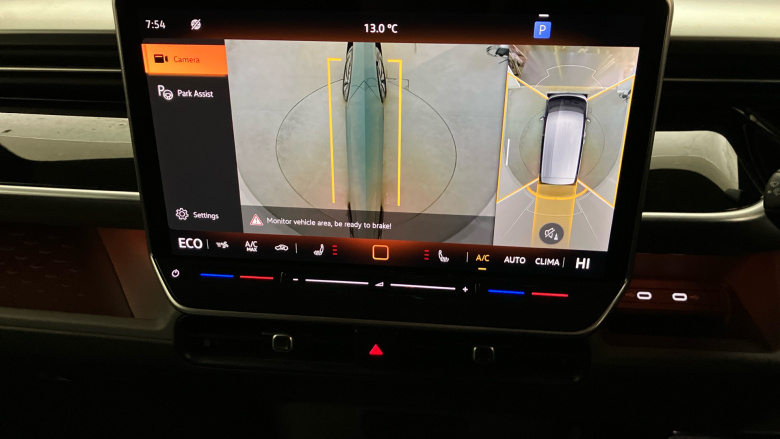 Volkswagen ID. Buzz 210kW Life Pro 86kWh 5dr LWB Auto [7 Seat] Electric Estate